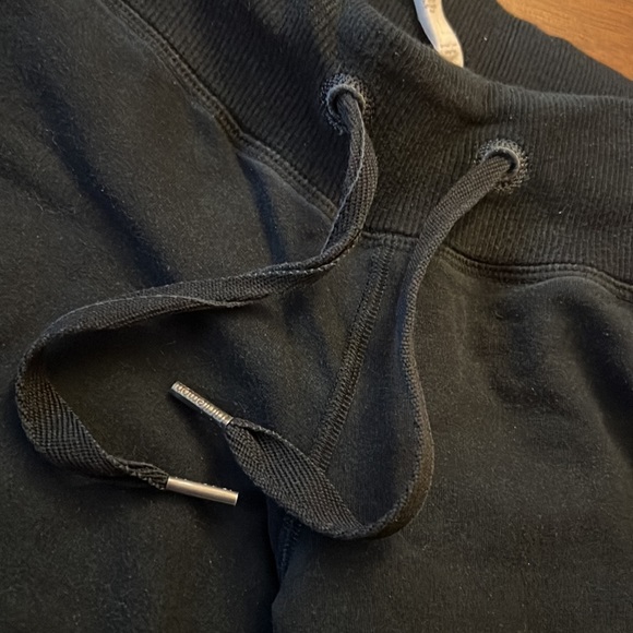 Lululemon wide leg capris - Picture 4 of 5